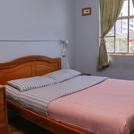 Blue House Youth Hostel Quito Exterior foto