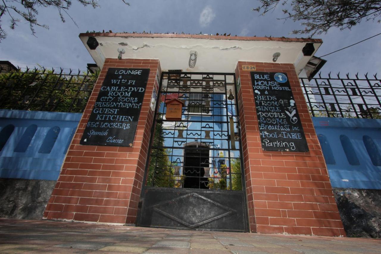 Blue House Youth Hostel Quito Exterior foto