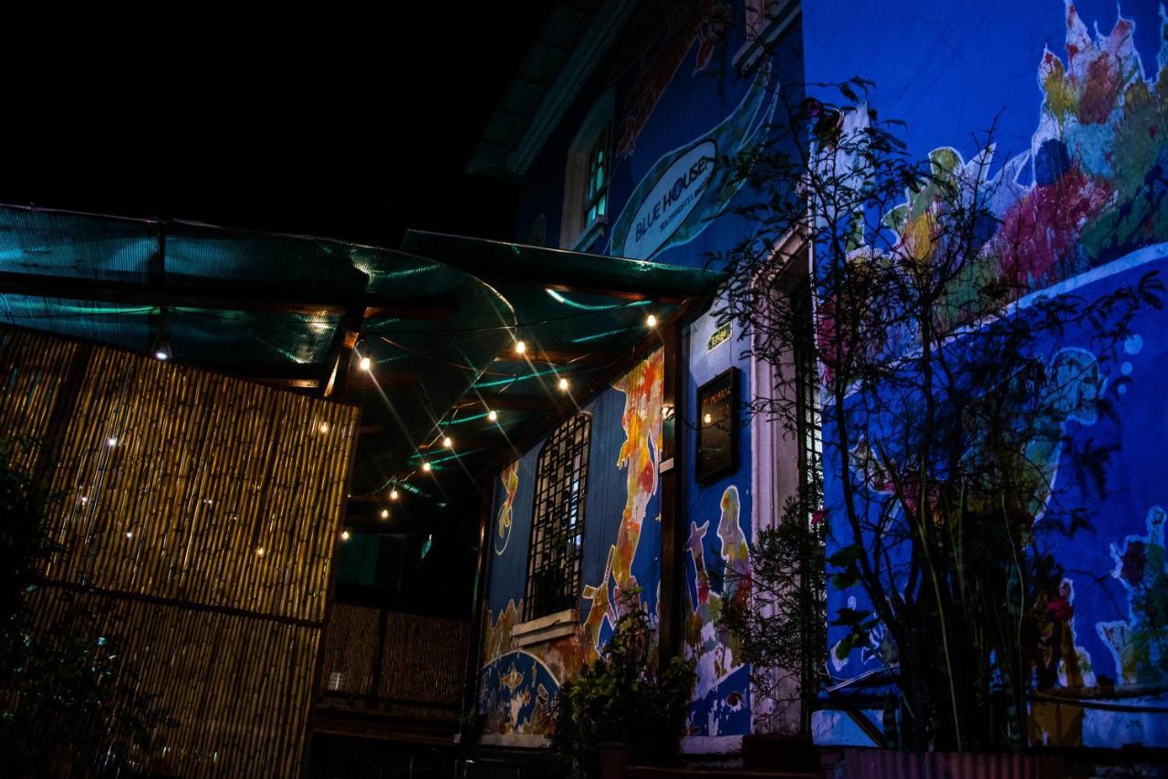 Blue House Youth Hostel Quito Exterior foto